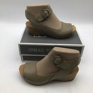 Dansko Tiana Burnished Nubuck Khaki Wedge Sandals Size EU 37 US 6.5 - 7 New